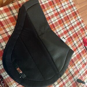 Black Mesh Horse Saddle Pad